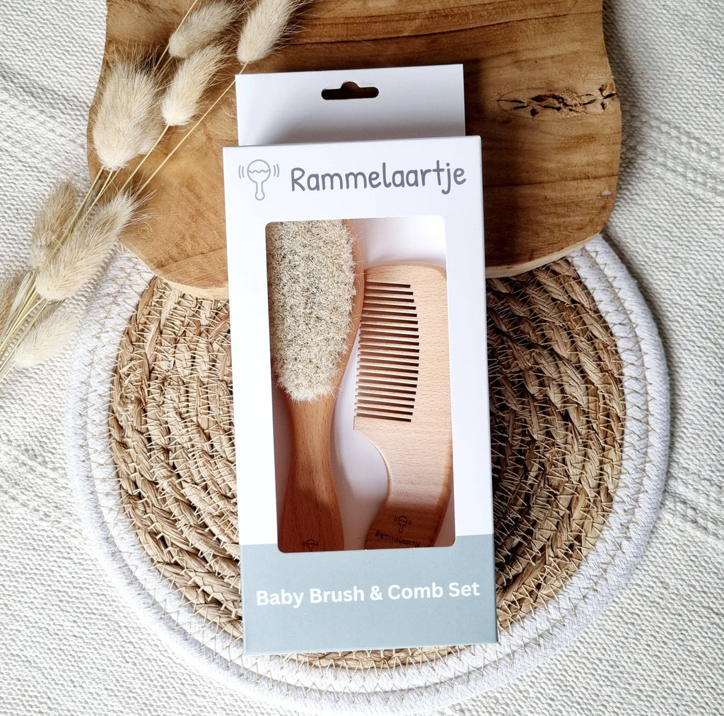 Houten baby borstel en kam set kraamcadeau