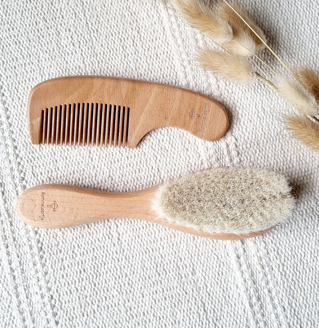 Houten baby borstel en kam set kraamcadeau